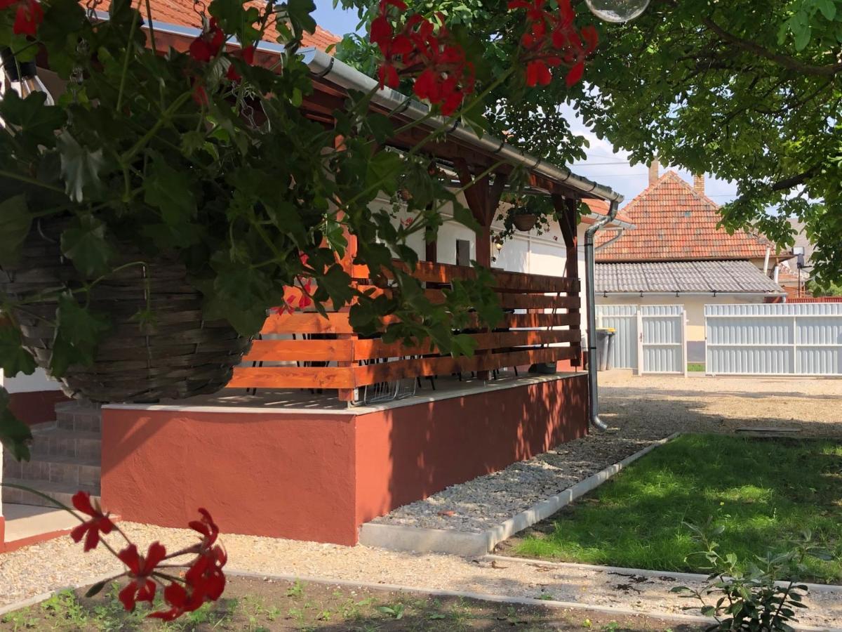 MezőkövesdMormota Vendeghaz公寓 外观 照片